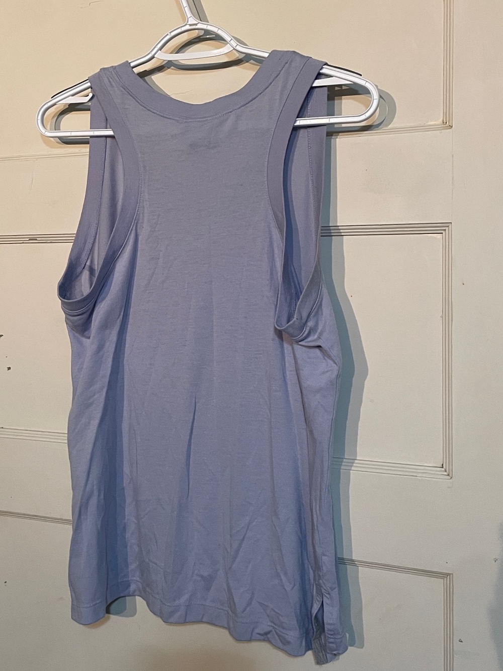 Nike Women’s Lavender Tank Top - Picture 3 of 3